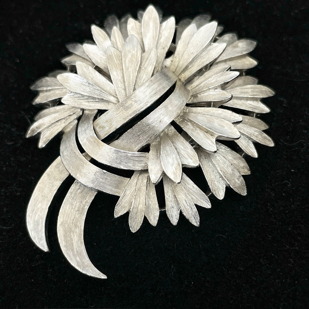 Vintage Crown Trifari Silver Tone Swirl Petal Brooch